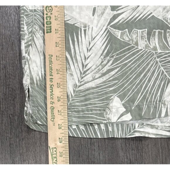 Tommy Bahama Men’s L Casual Button Down Palm Tree All Over Print 100% Silk - Picture 3 of 5